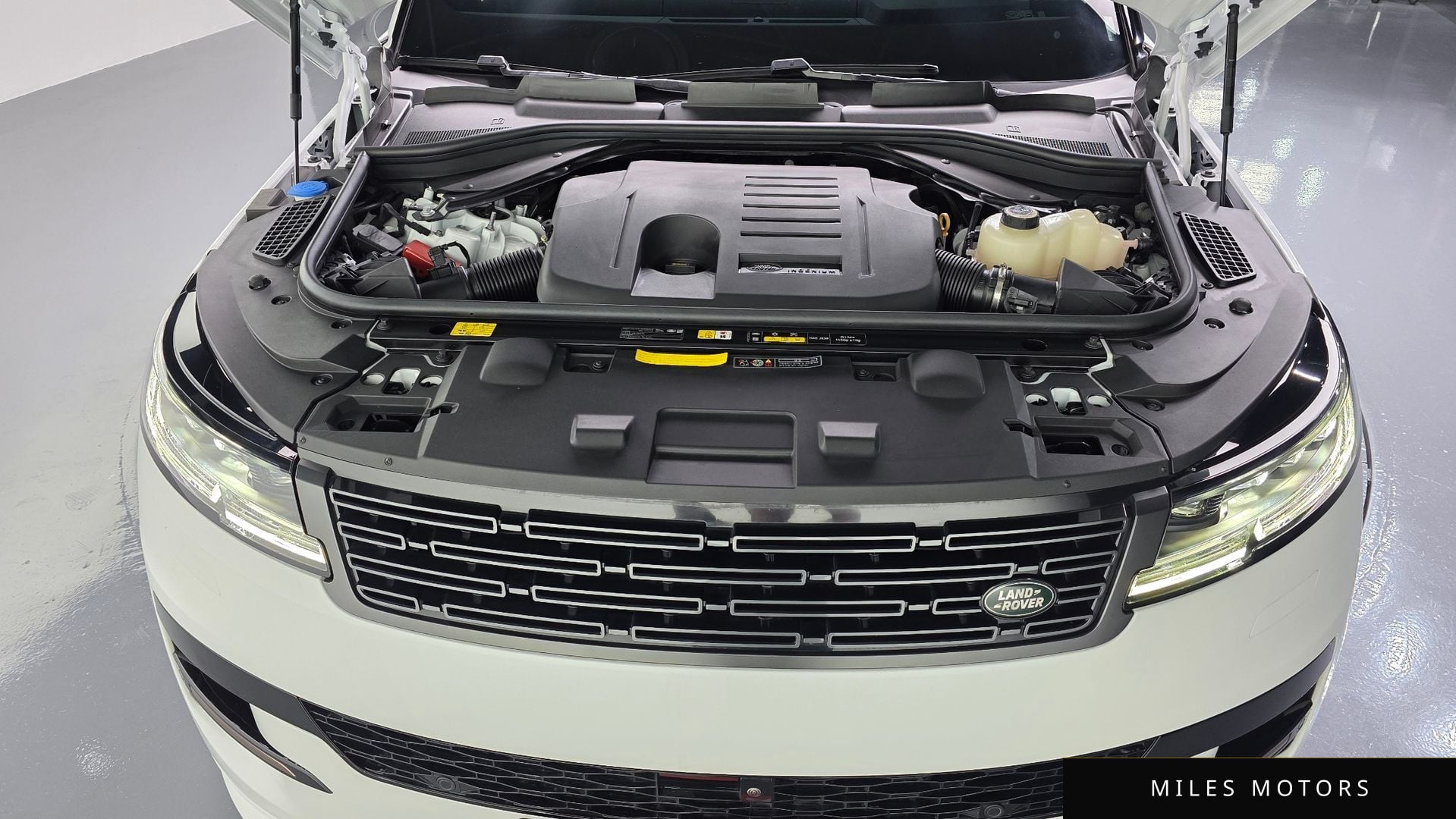 Land Rover Range Rover Sport 2025 — миниатюра 6