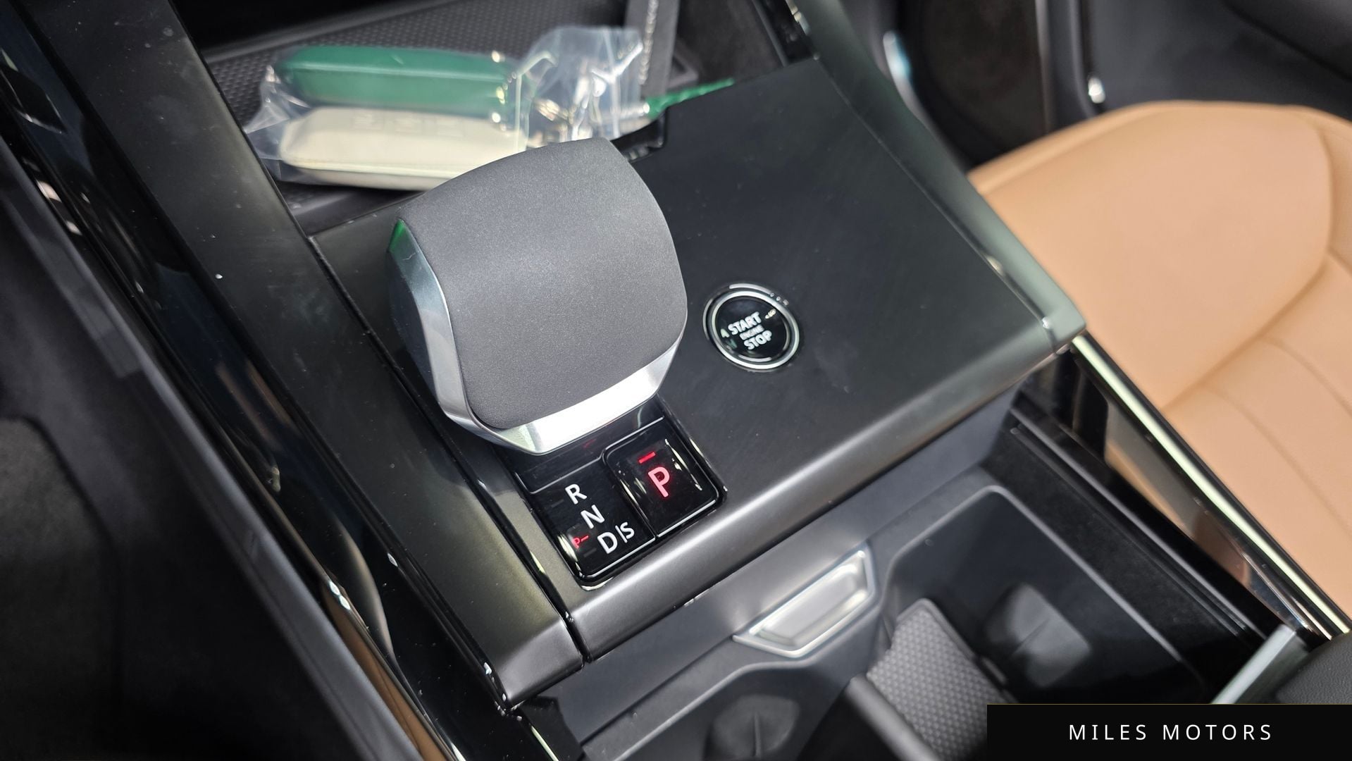 Land Rover Range Rover Sport 2025 — миниатюра 12