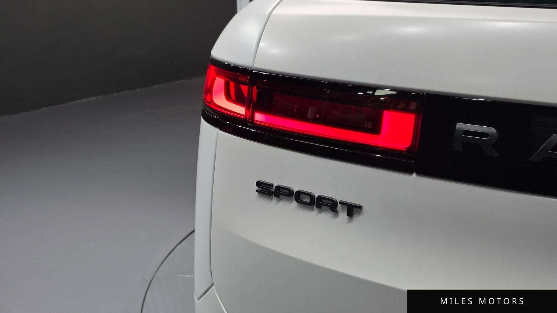 Land Rover Range Rover Sport 2025 — миниатюра 9
