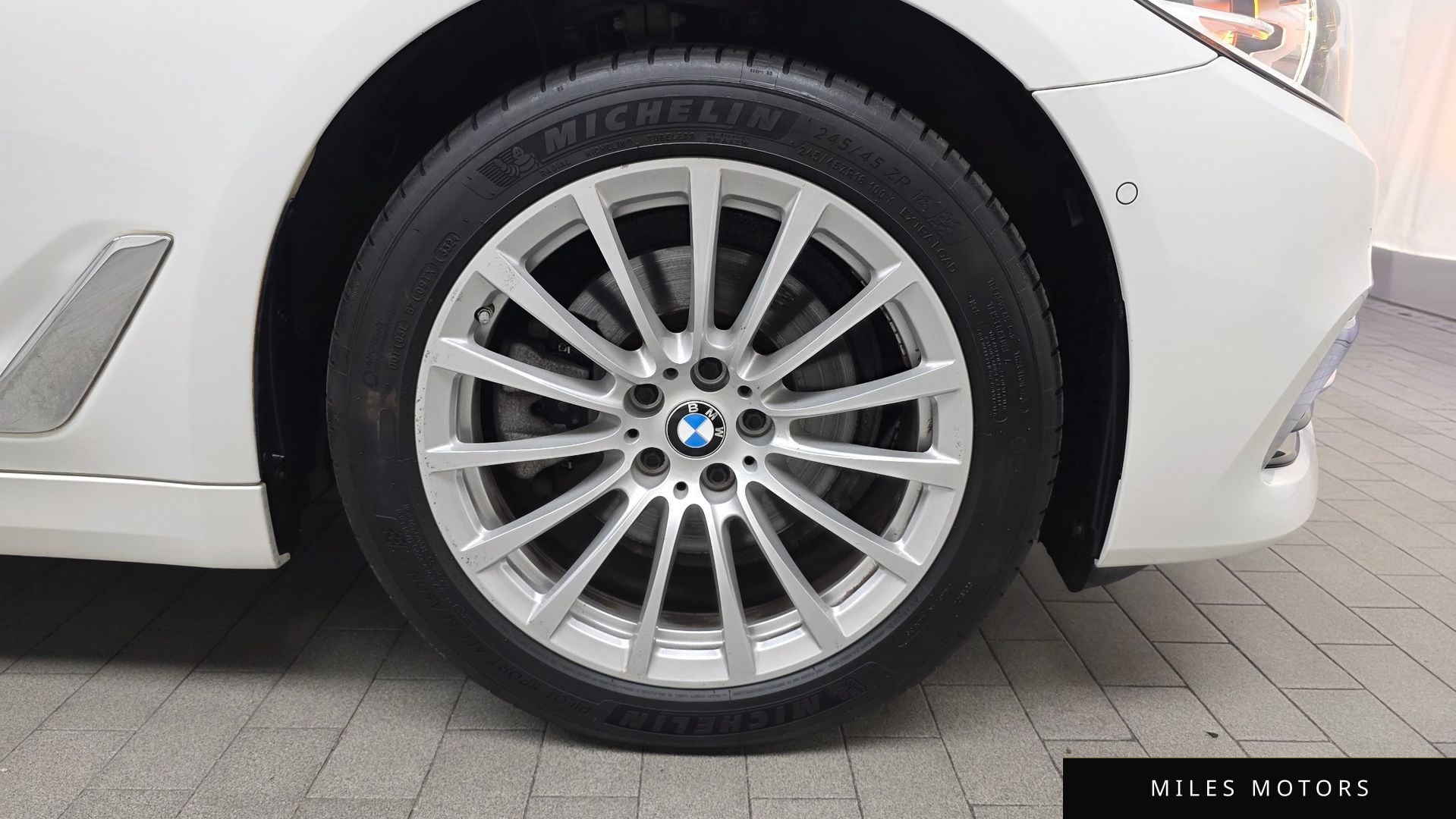 BMW 5 Series (G30) 2020 — миниатюра 7