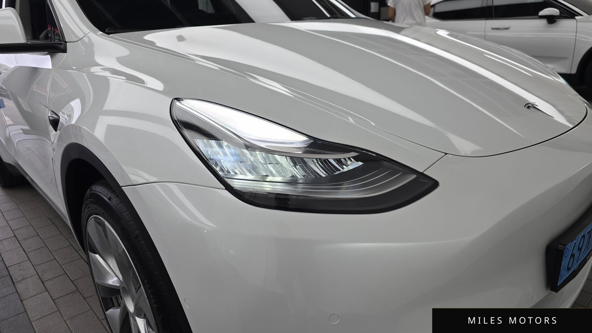 Tesla Model Y 2022 — миниатюра 8