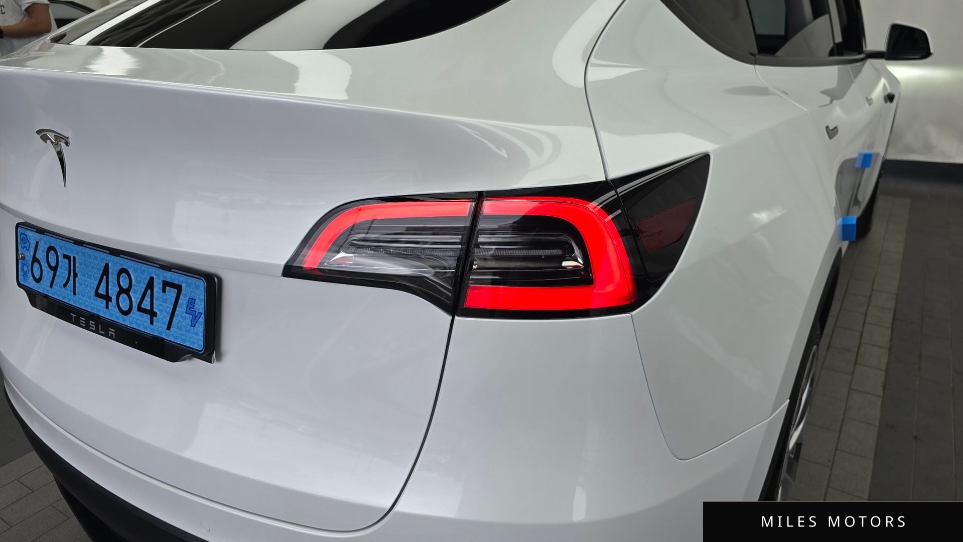 Tesla Model Y 2022 — миниатюра 9