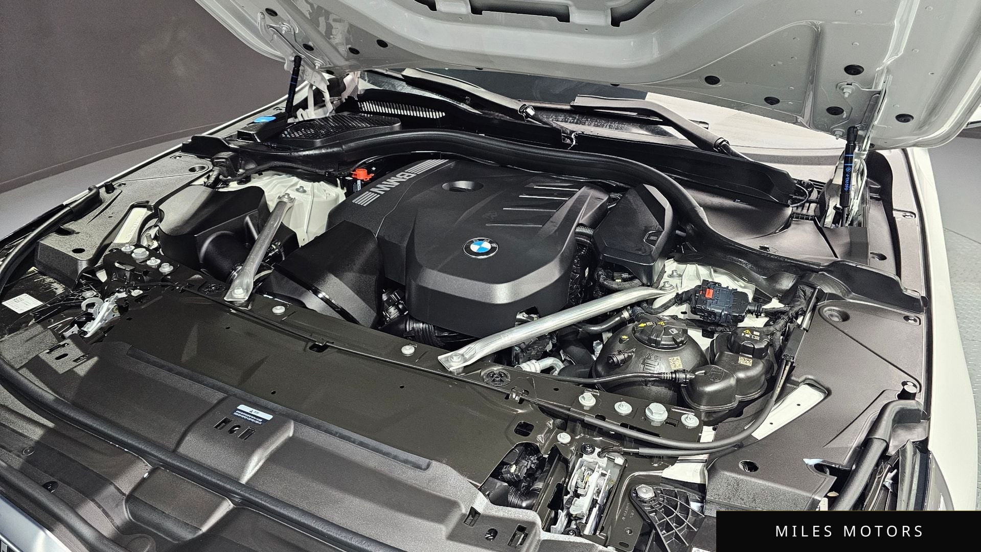 BMW 5 Series (G60) 2024 — миниатюра 6