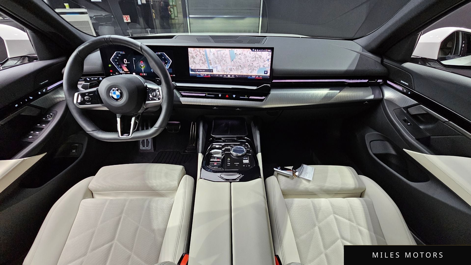 BMW 5 Series (G60) 2024 — миниатюра 10