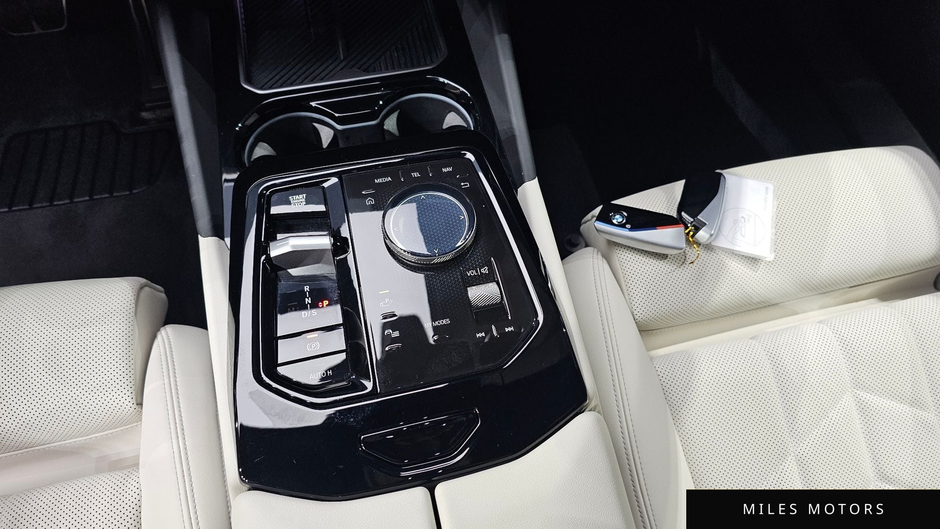 BMW 5 Series (G60) 2024 — миниатюра 12