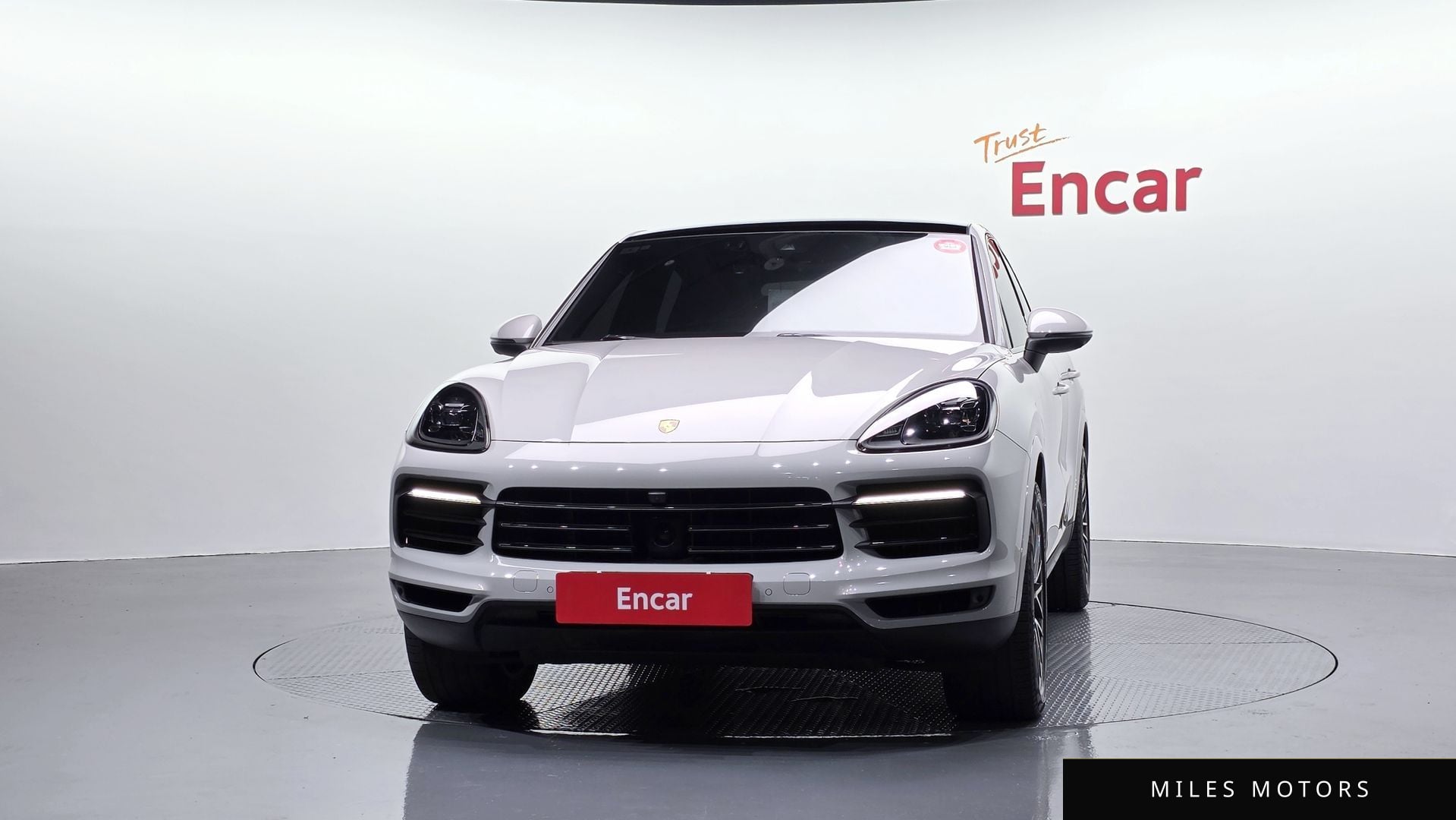 Porsche Cayenne 2023 — миниатюра 3