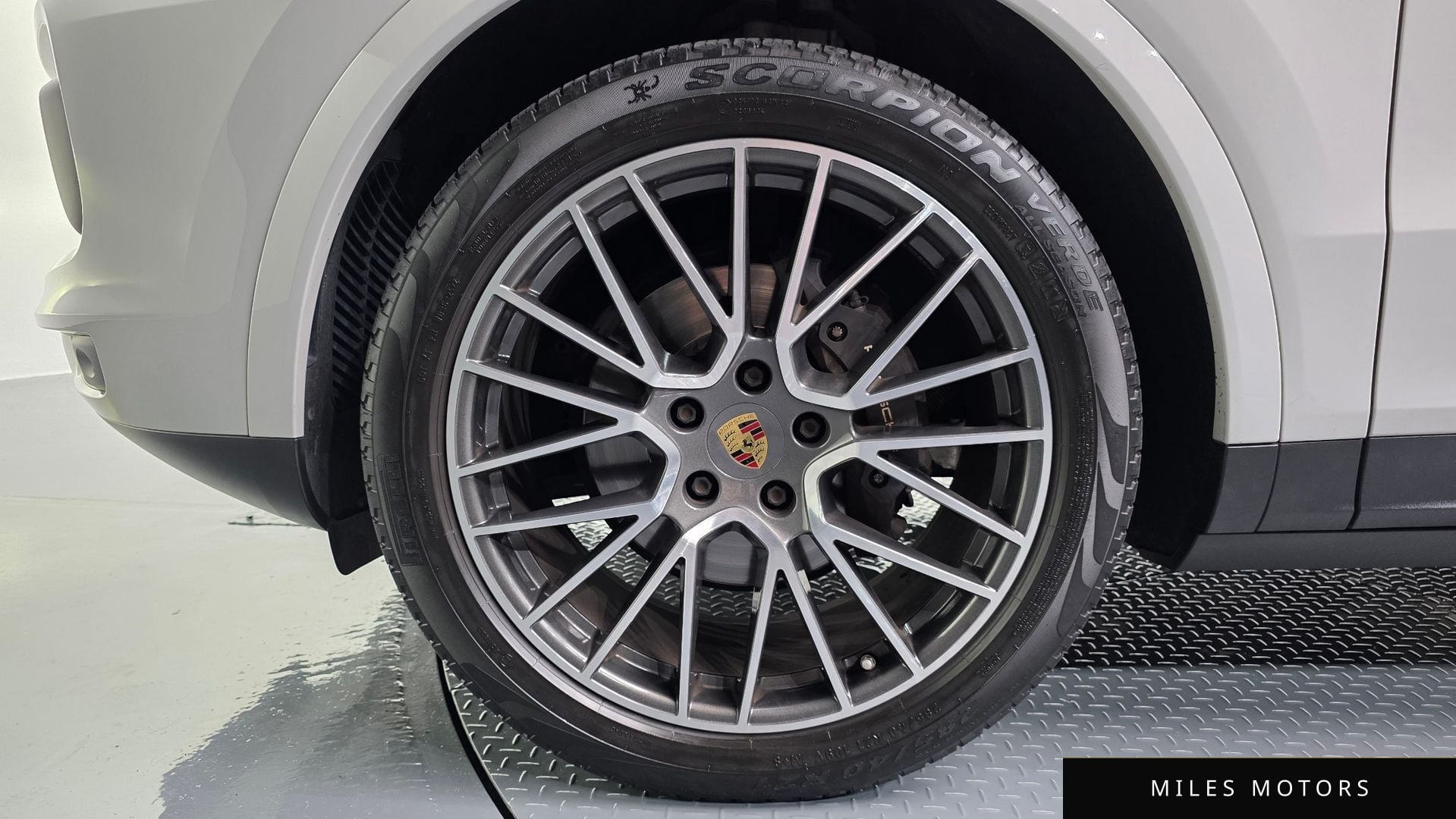 Porsche Cayenne 2023 — миниатюра 5