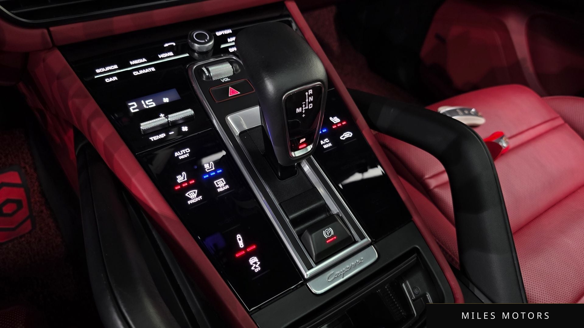 Porsche Cayenne 2023 — миниатюра 12