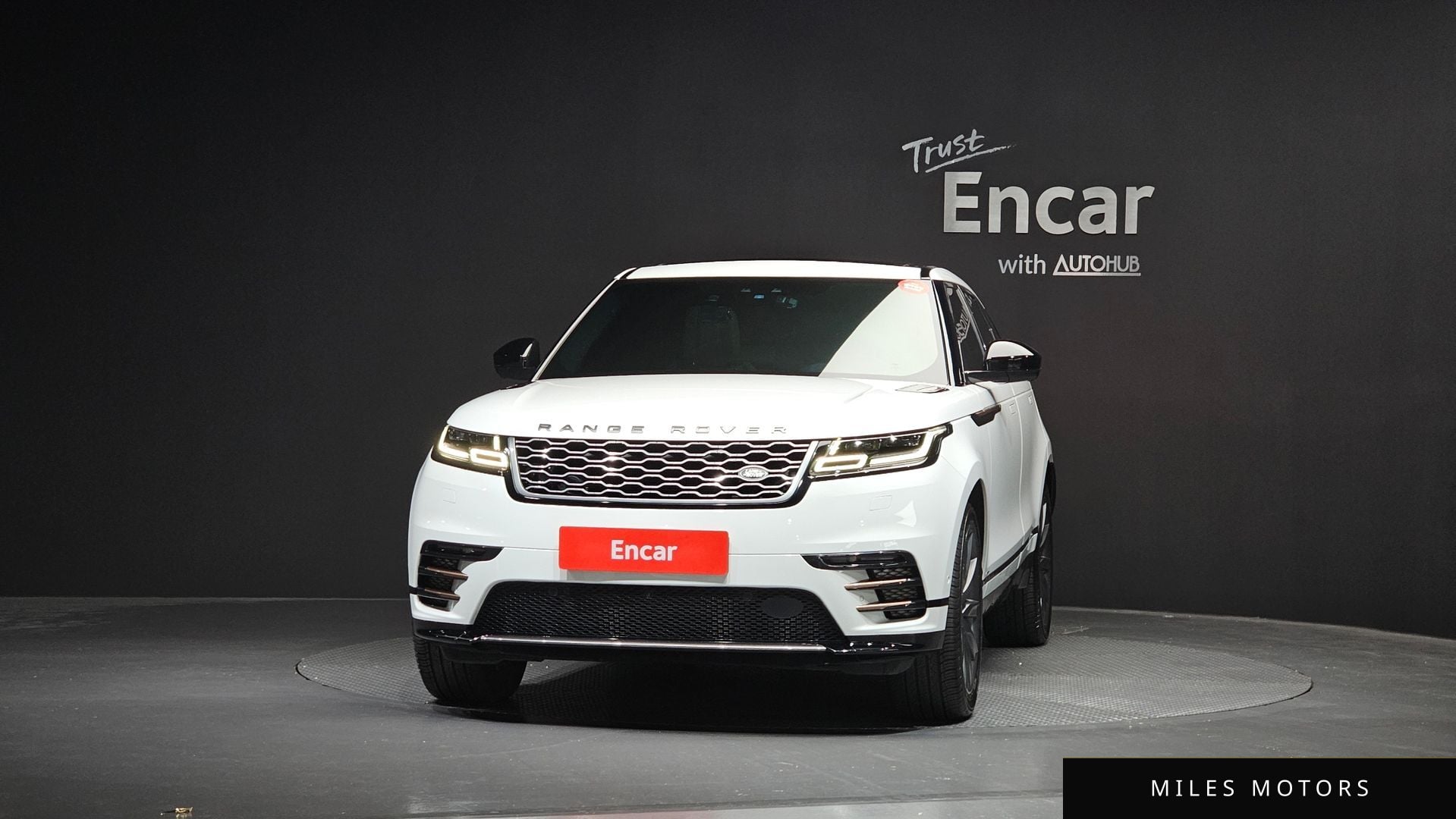 Land Rover Range Rover Velar 2018 — миниатюра 3