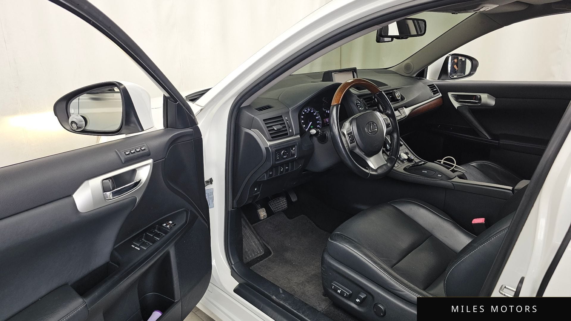 Лексус CT200h 2012 — миниатюра 10