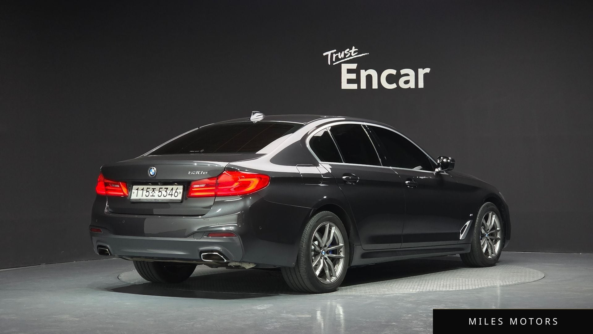 BMW 5 Series (G30) 2020 — миниатюра 2