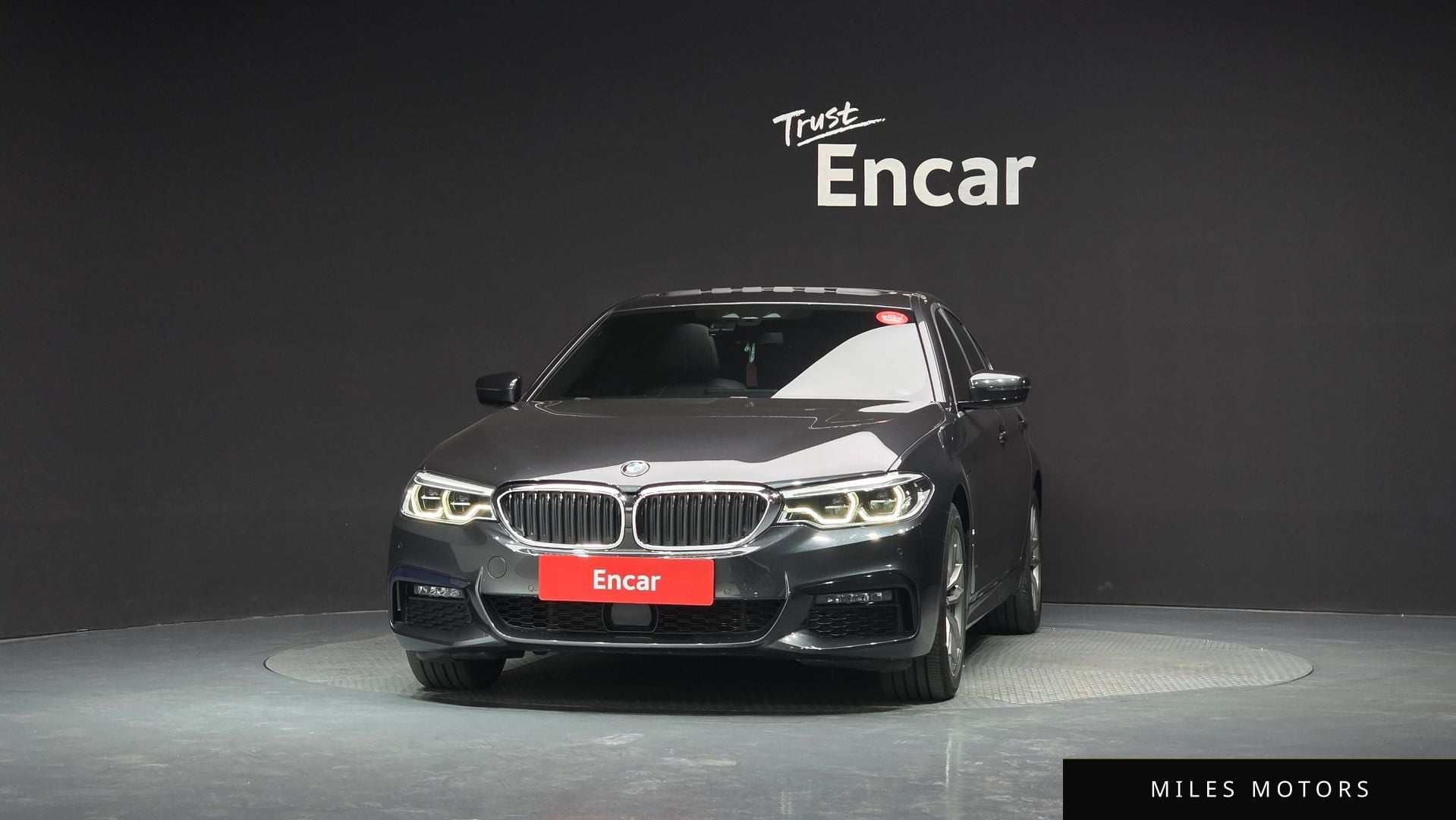 BMW 5 Series (G30) 2020 — миниатюра 3