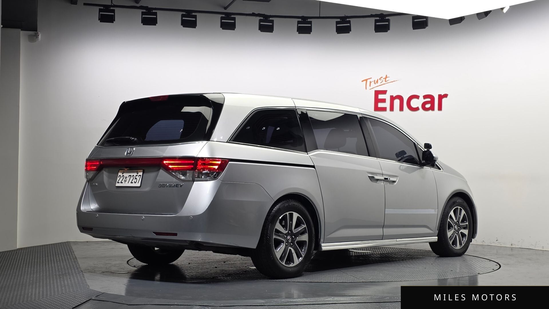 Honda Odyssey 2015 — миниатюра 2