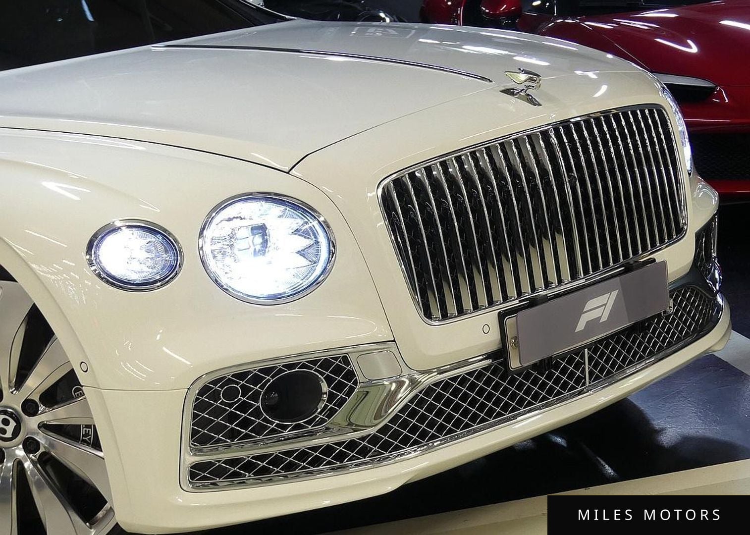 Bentley Flying Spur 2022 — миниатюра 2