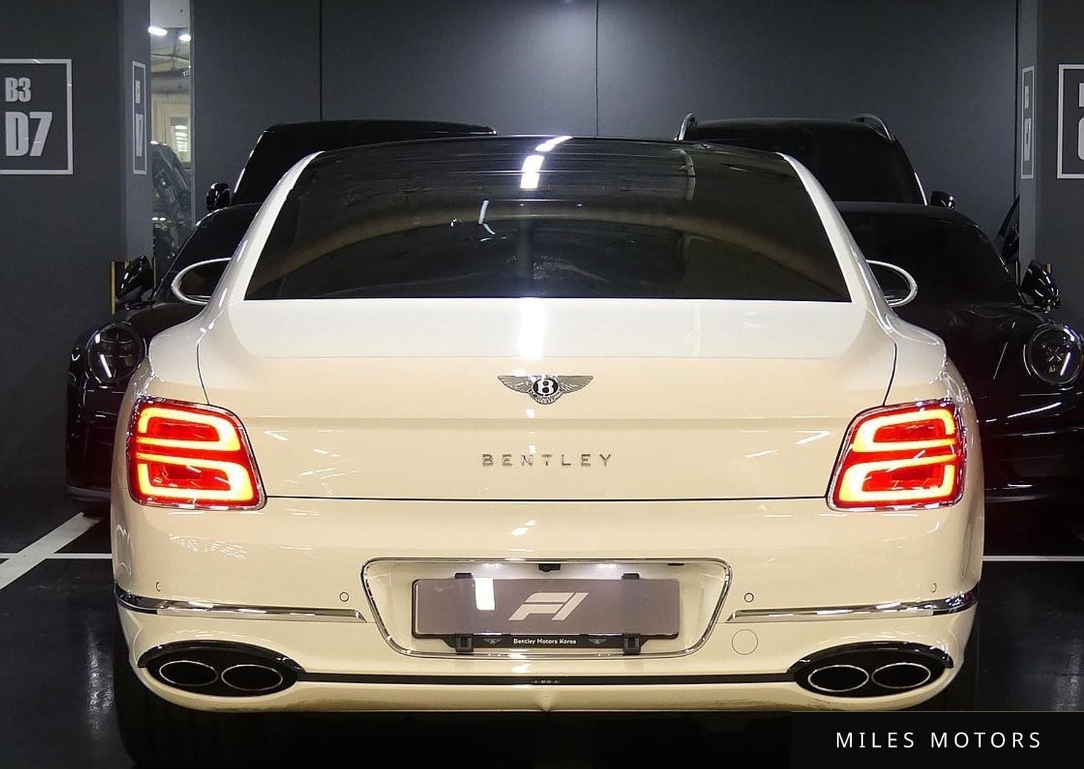 Bentley Flying Spur 2022 — миниатюра 4