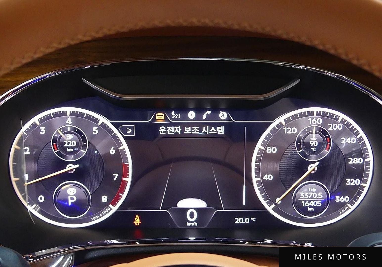Bentley Flying Spur 2022 — миниатюра 8