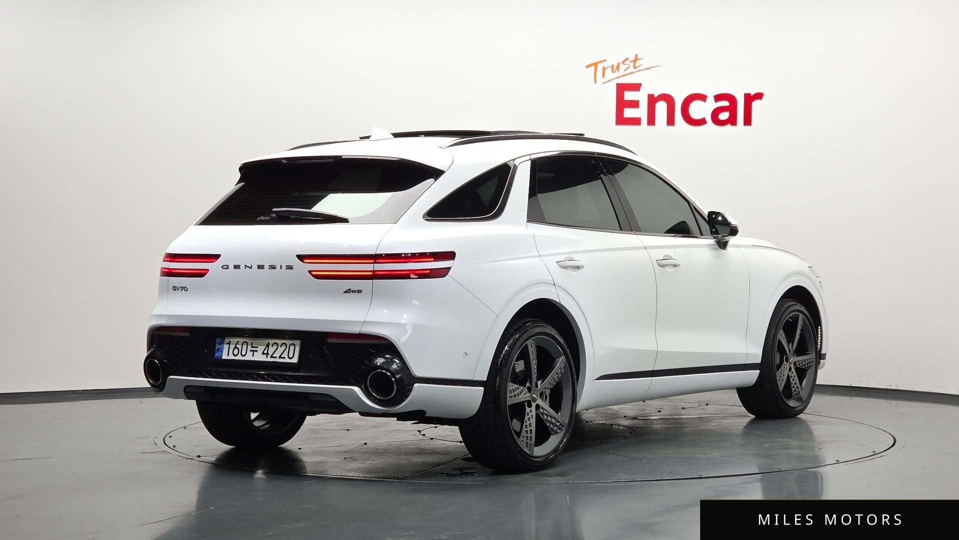 Genesis GV70 2022 — миниатюра 2