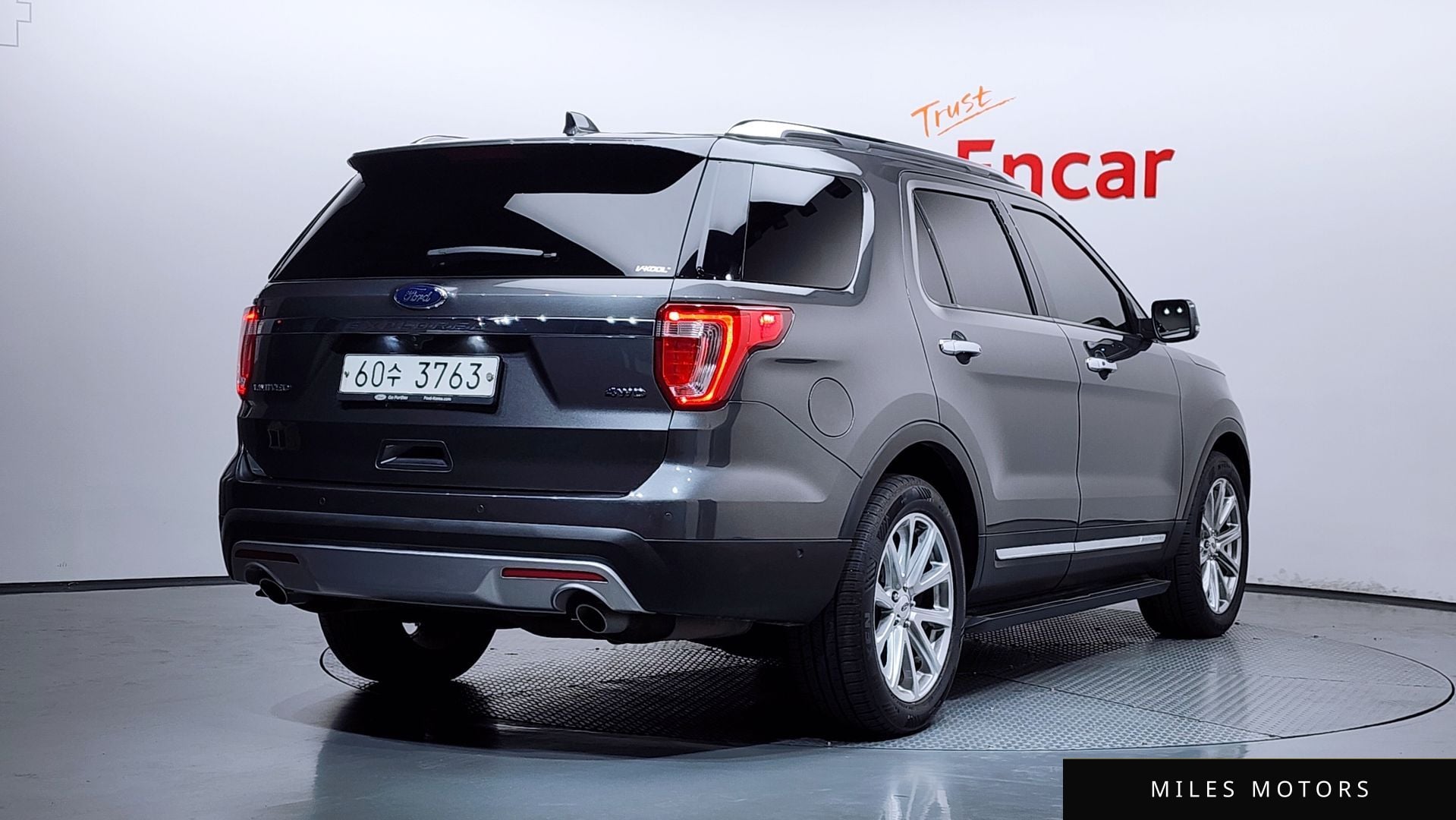 Ford Explorer 2017 — миниатюра 2
