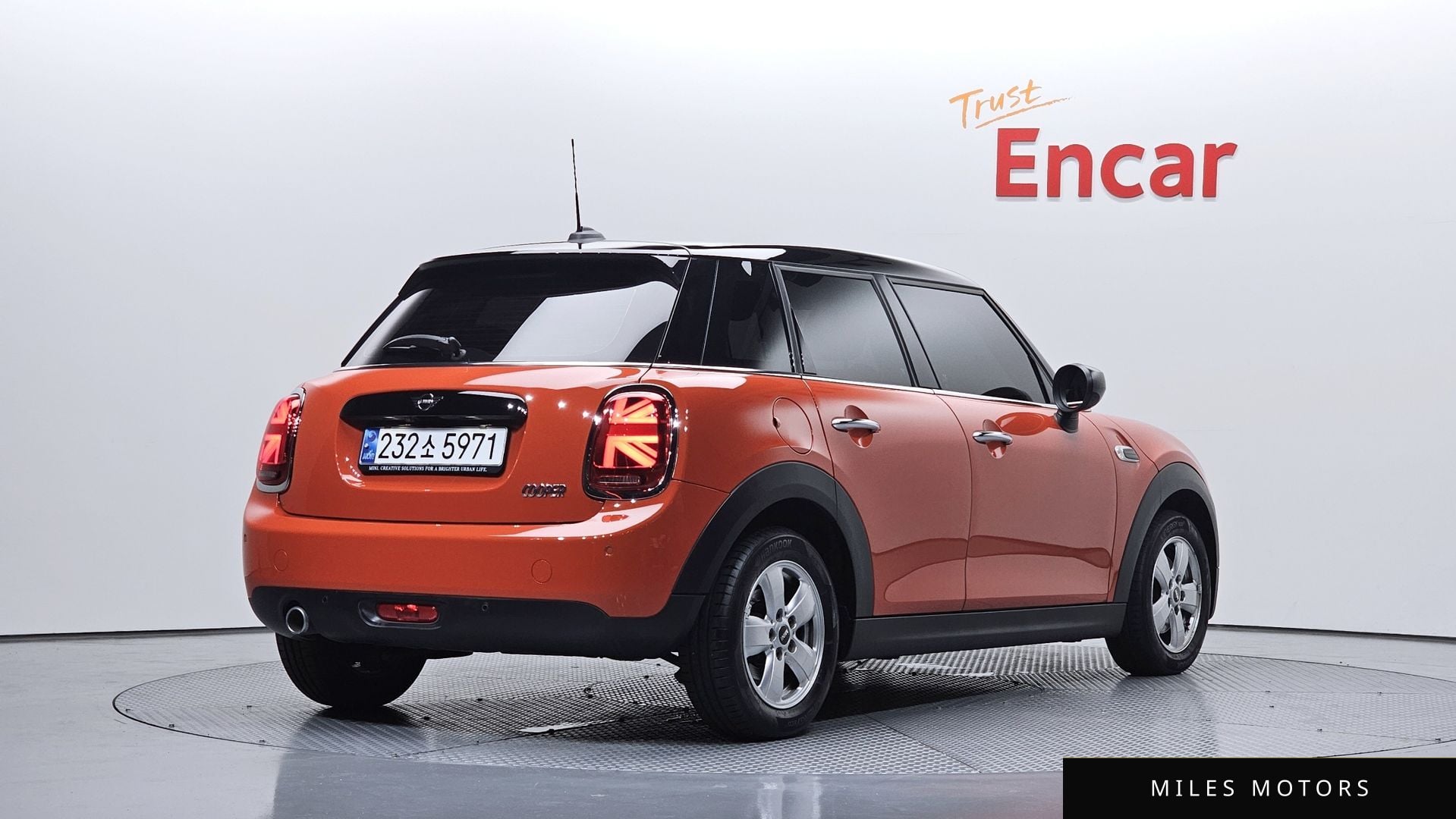 MINI Cooper 2021 — миниатюра 2