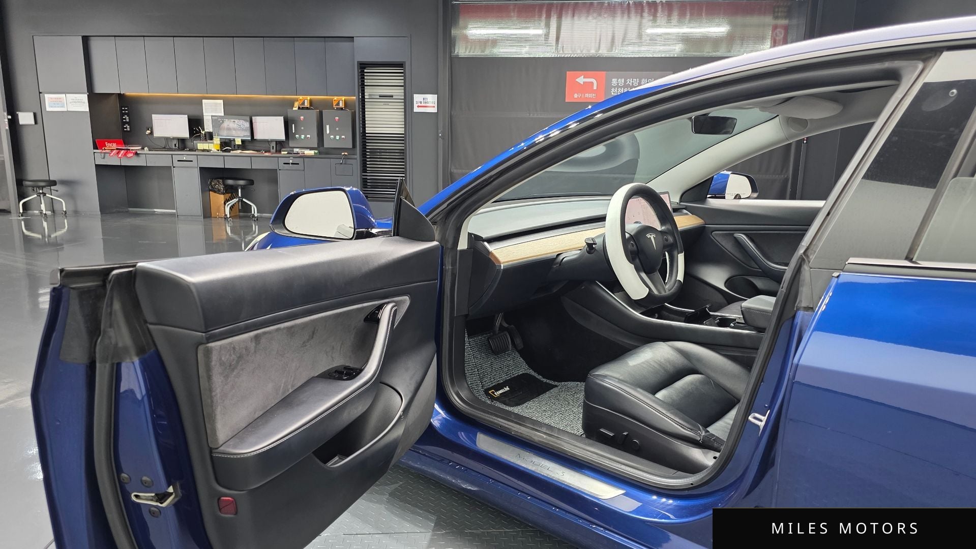 Tesla Model 3 2020 — миниатюра 12
