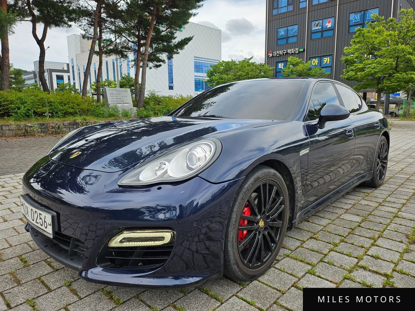 Porsche Panamera 2011 — миниатюра 3