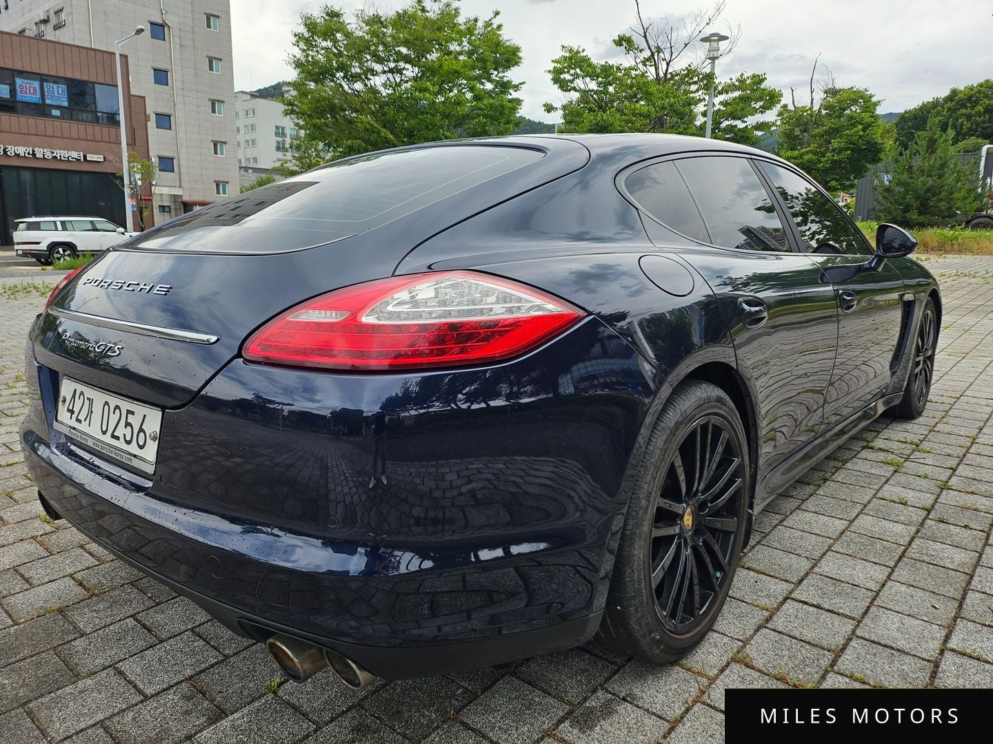 Porsche Panamera 2011 — миниатюра 8