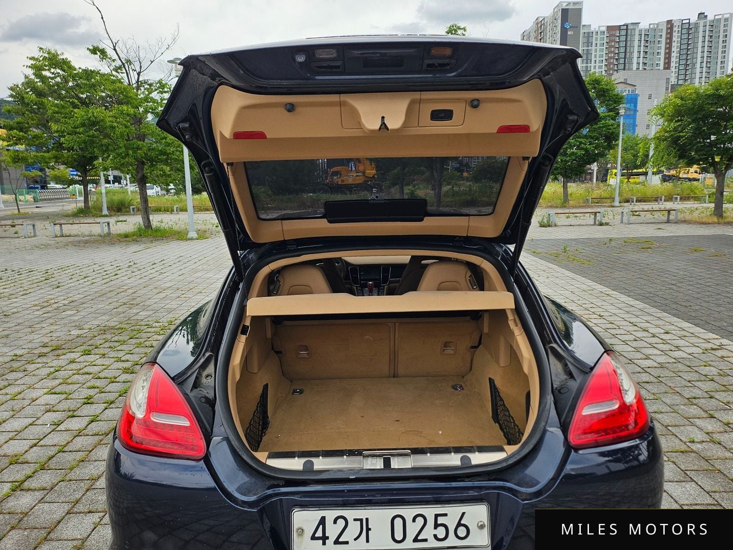 Porsche Panamera 2011 — миниатюра 9