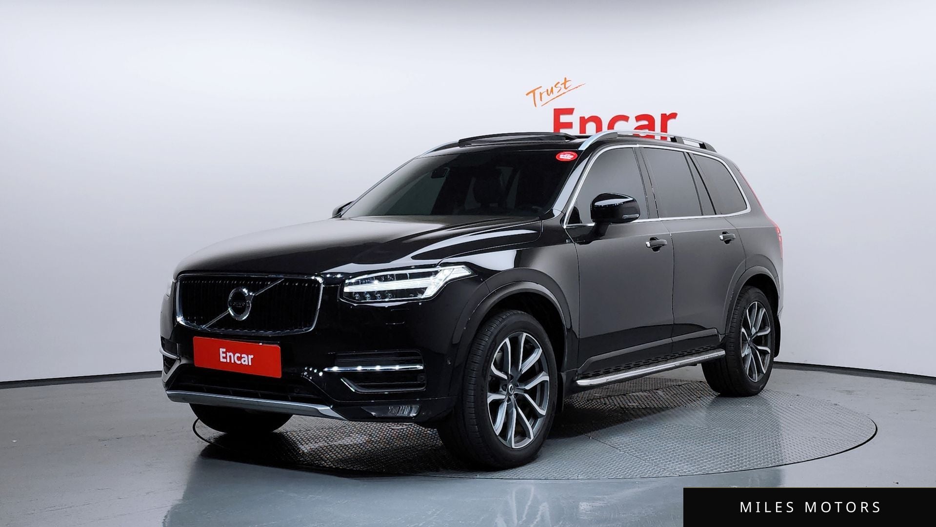 Volvo XC90 2017 — фото 1 из 12