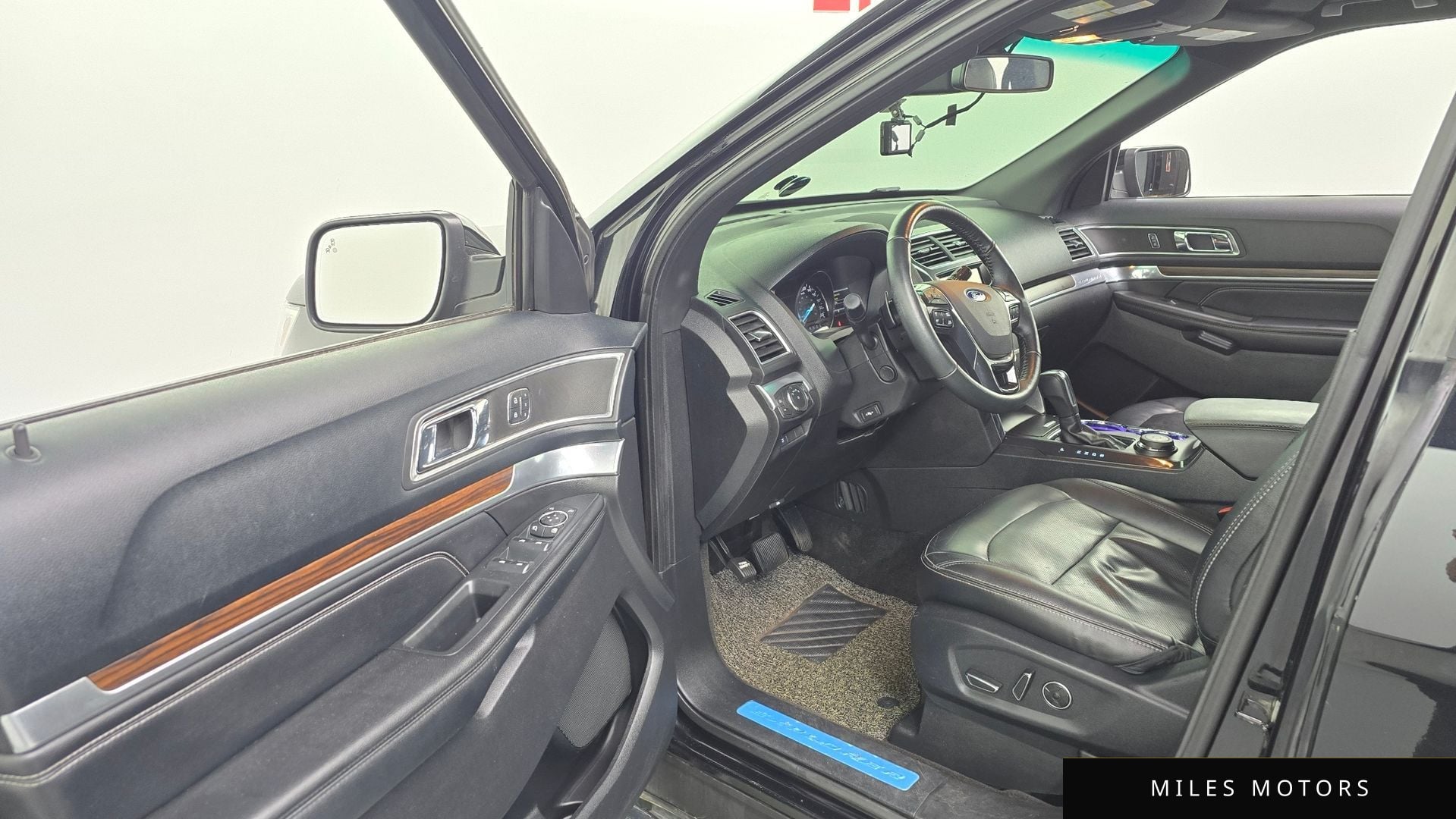 Ford Explorer 2016 — миниатюра 10
