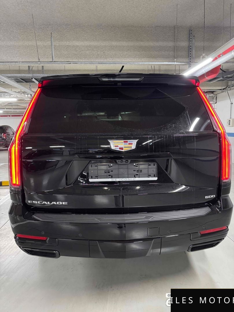Cadillac Escalade 2026 — миниатюра 3