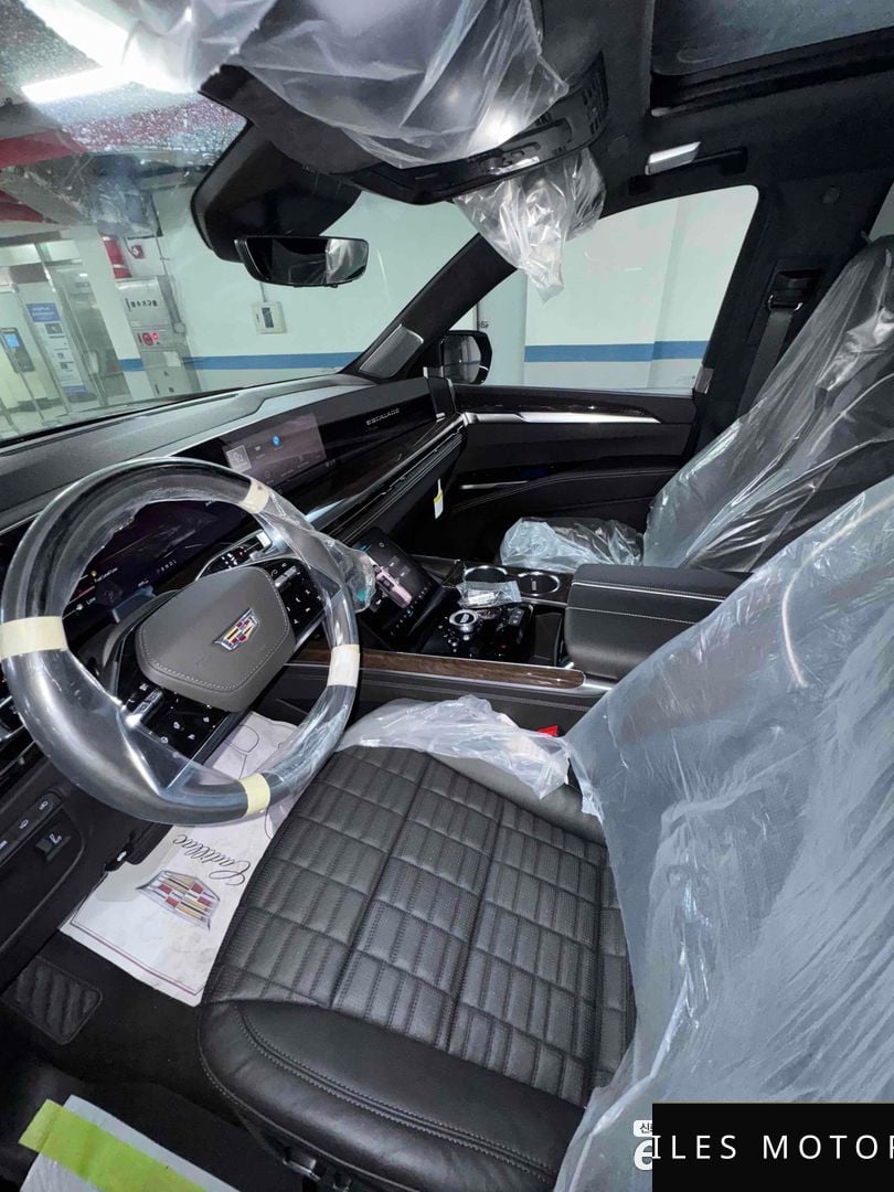 Cadillac Escalade 2026 — миниатюра 5