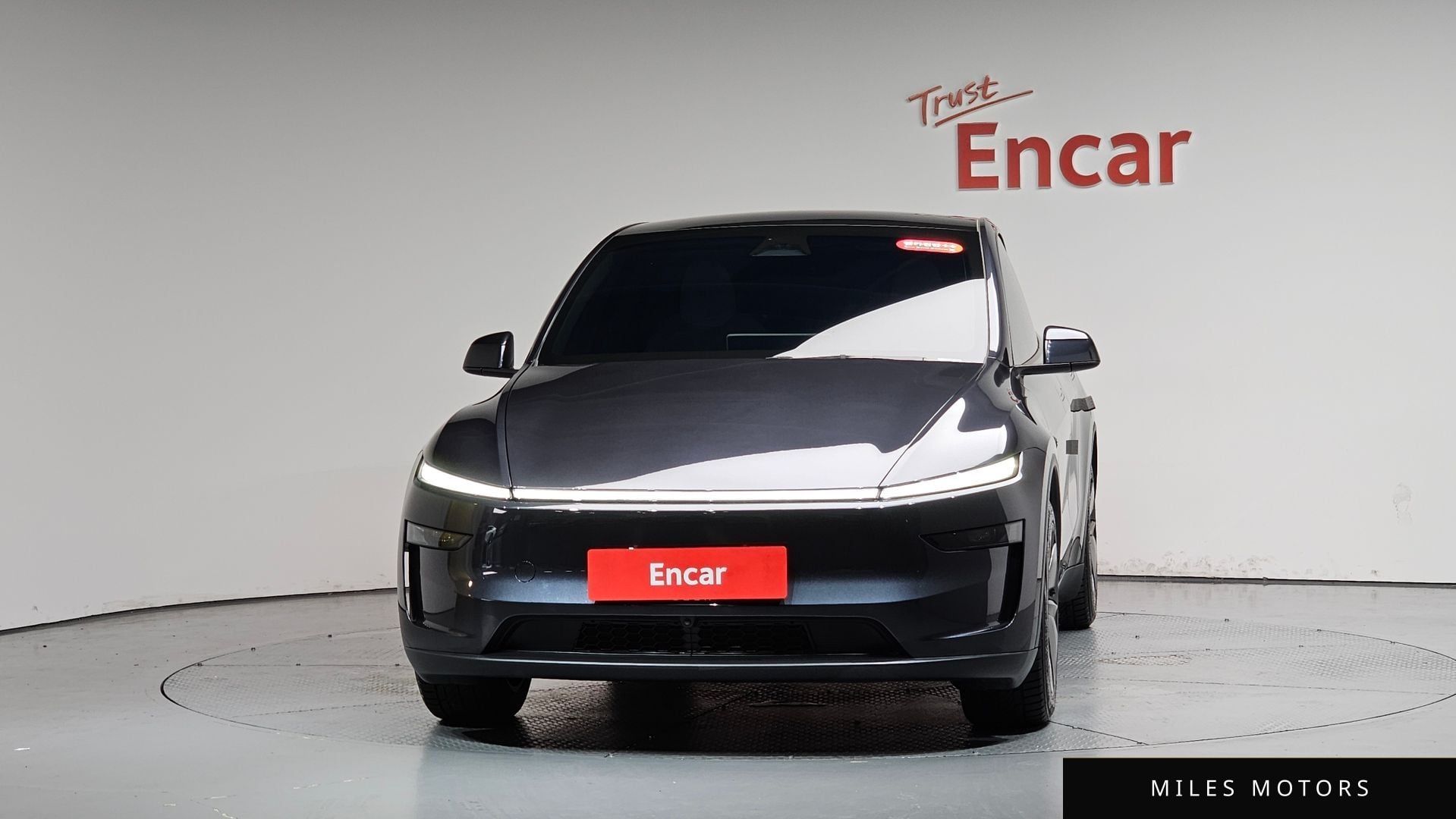 Tesla Model Y 2025 — миниатюра 2