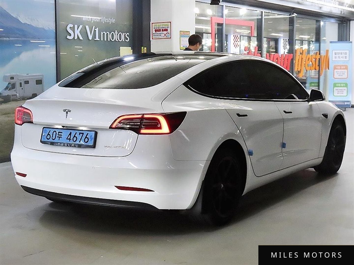 Tesla Model 3 2021 — миниатюра 4