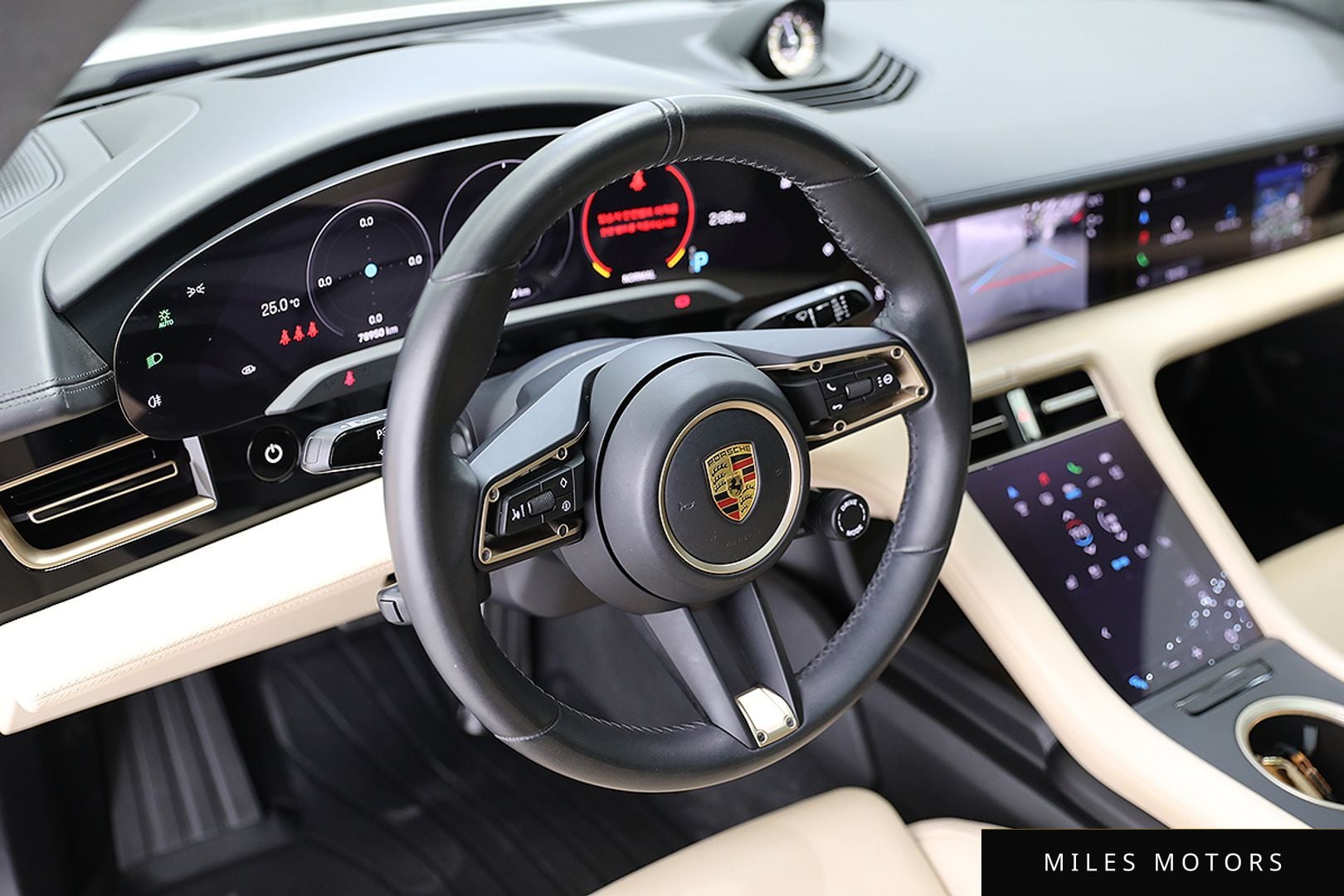 Porsche Taycan 2021 — миниатюра 11