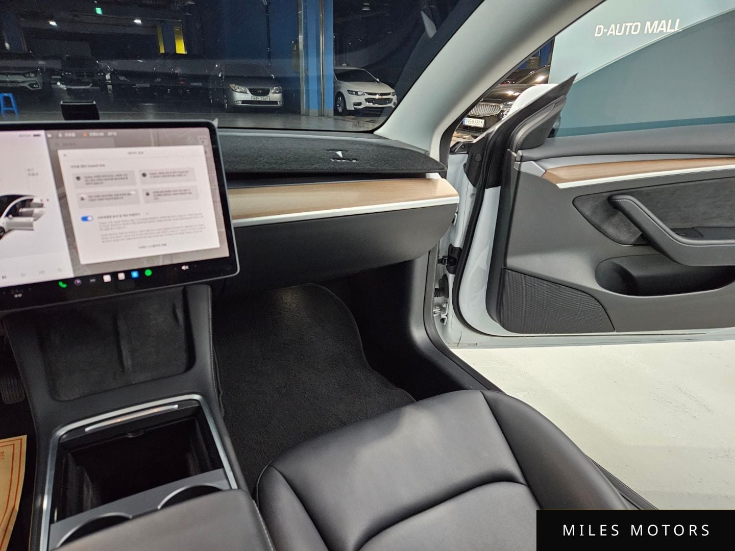 Tesla Model 3 2022 — миниатюра 8