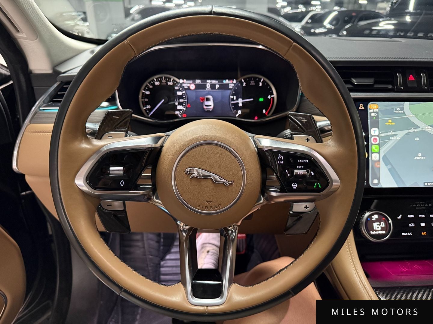 Jaguar F-PACE 2022 — миниатюра 6