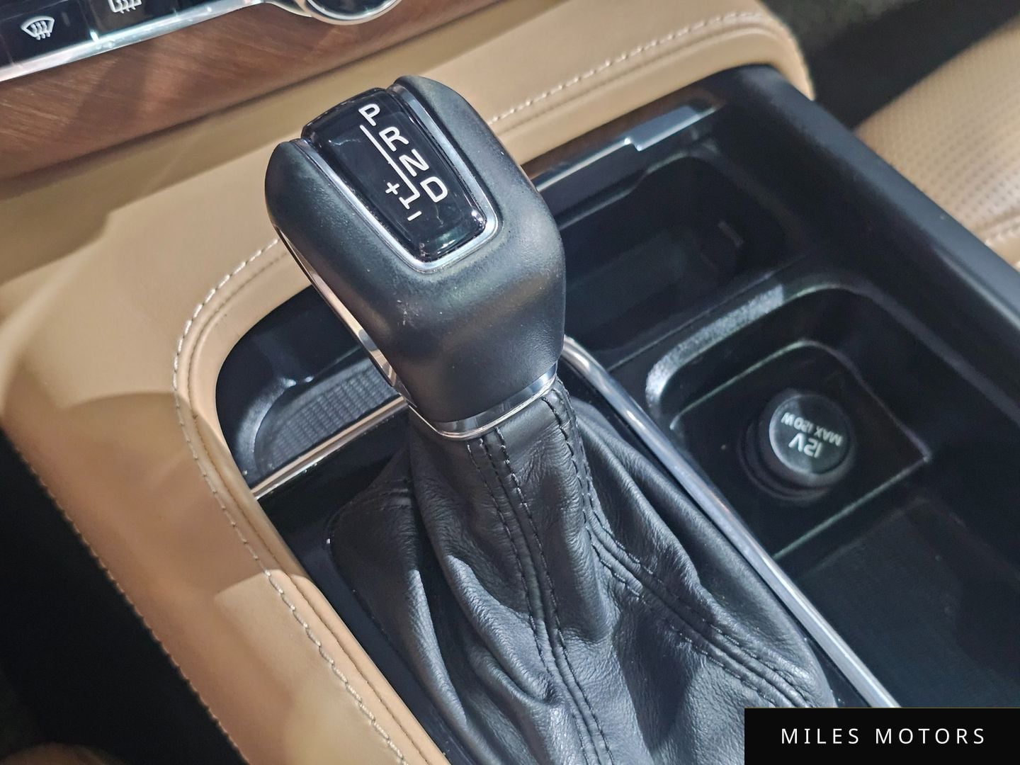 Volvo XC90 2018 — миниатюра 9