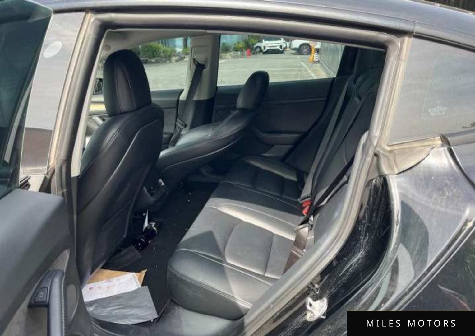 Tesla Model 3 2022 — миниатюра 10