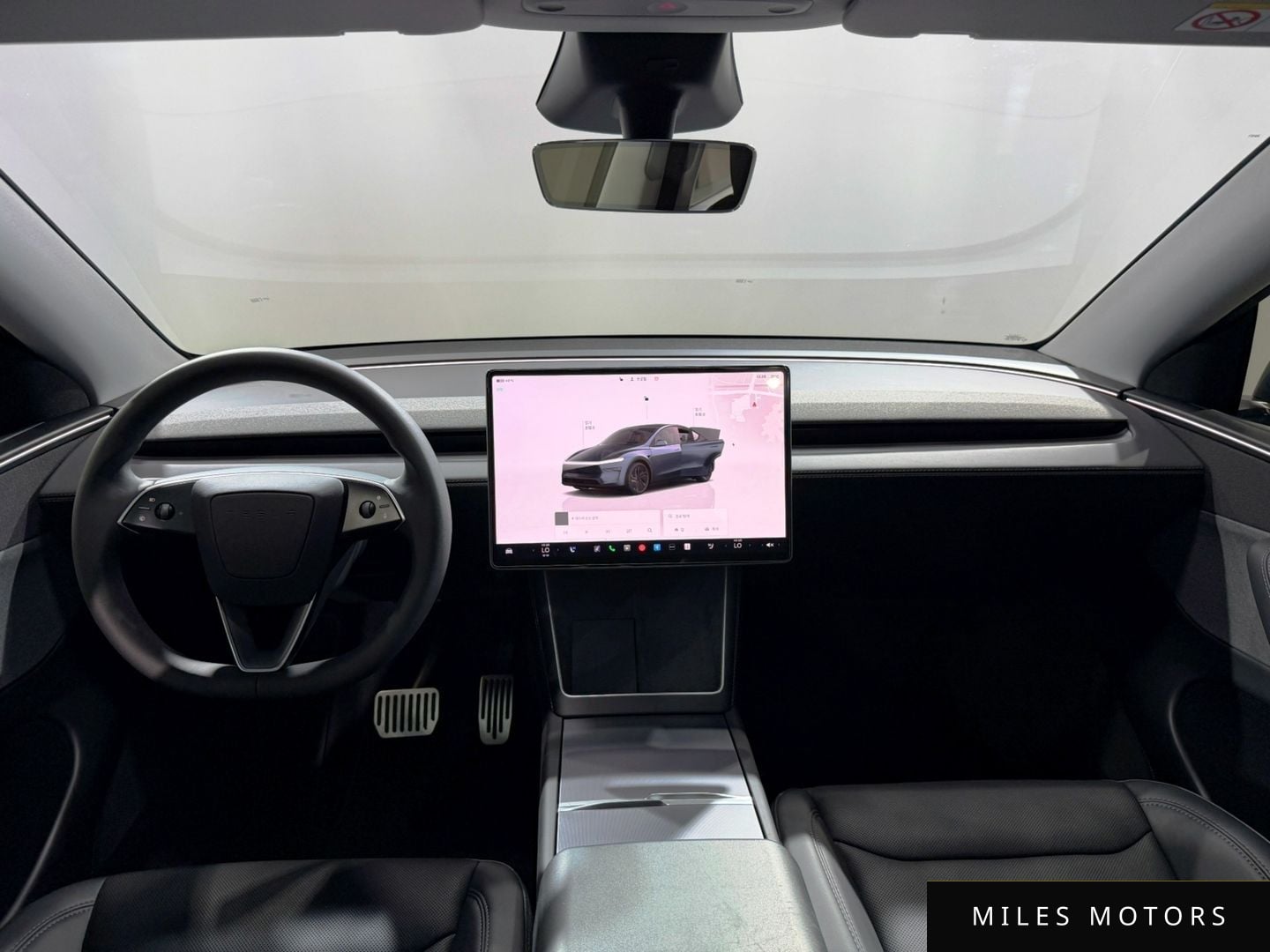 Tesla Model Y 2025 — миниатюра 4