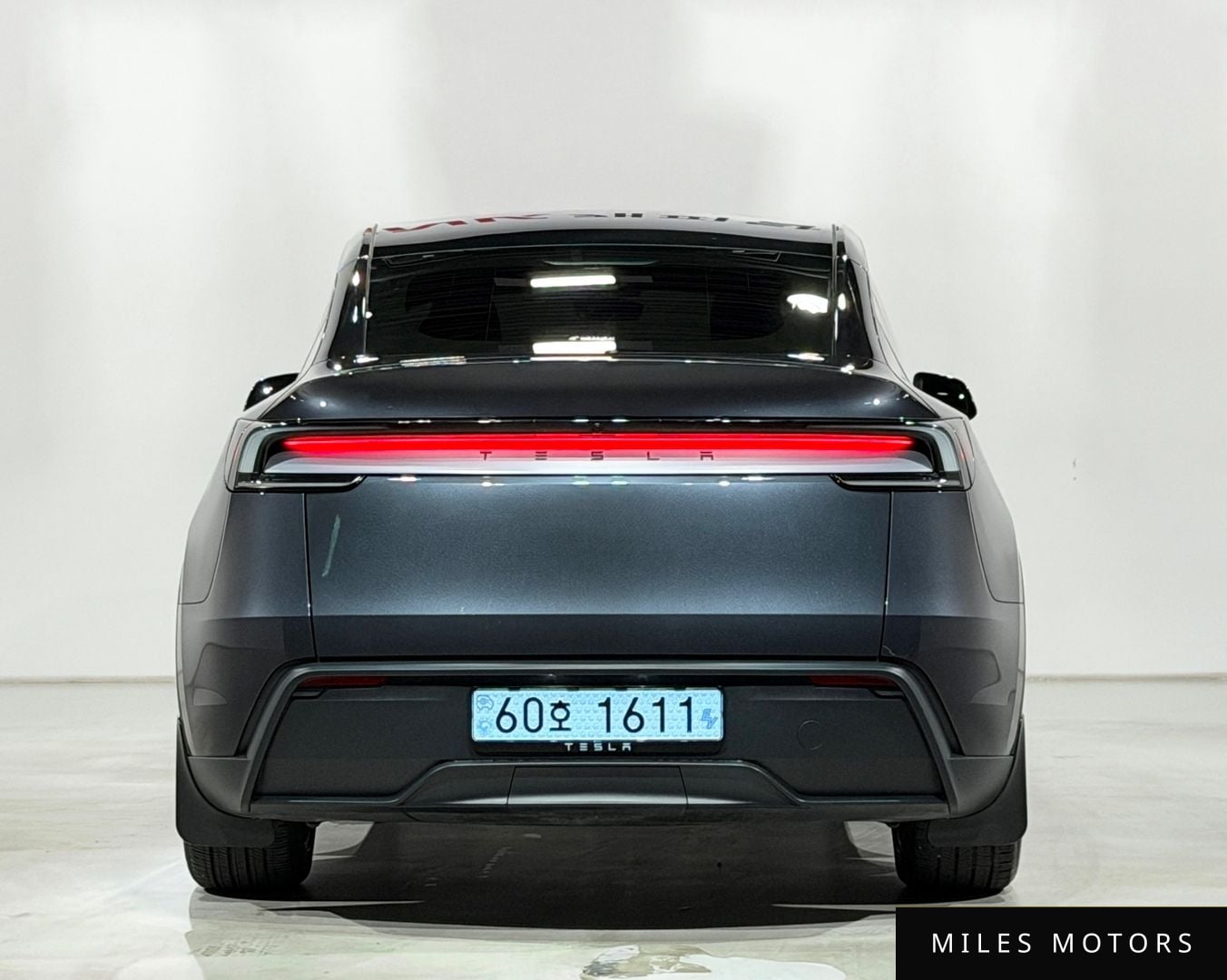 Tesla Model Y 2025 — миниатюра 7