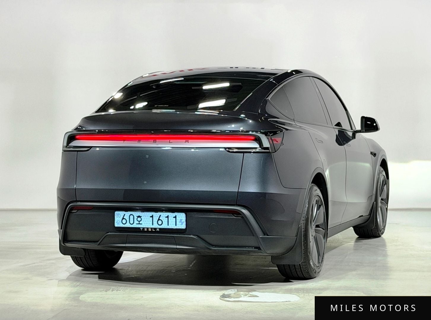 Tesla Model Y 2025 — миниатюра 8