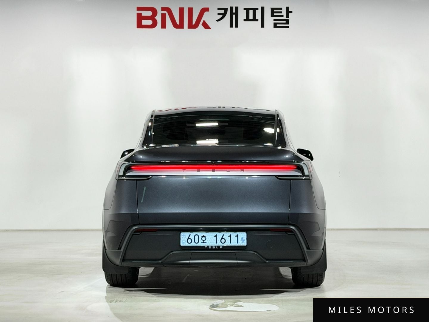Tesla Model Y 2025 — миниатюра 9