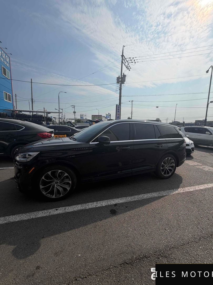 Lincoln Aviator 2021 — миниатюра 2