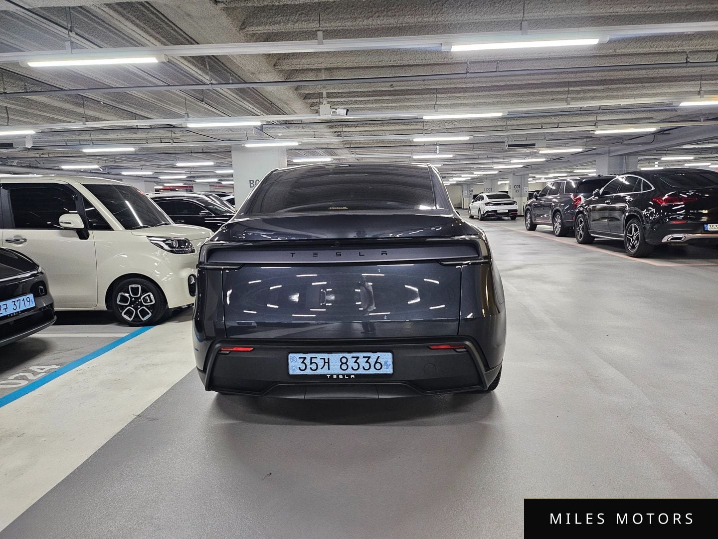 Tesla Model Y 2025 — миниатюра 3