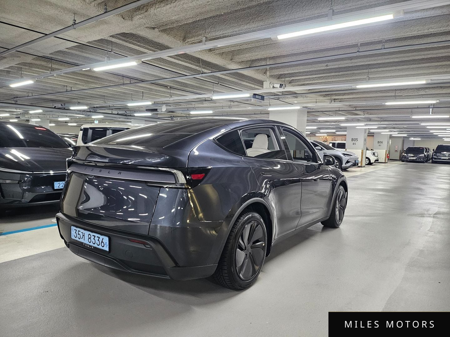 Tesla Model Y 2025 — миниатюра 4