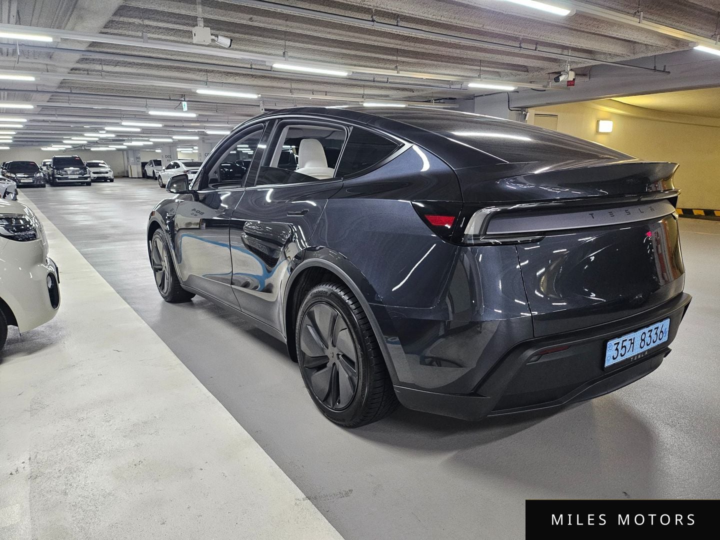 Tesla Model Y 2025 — миниатюра 5