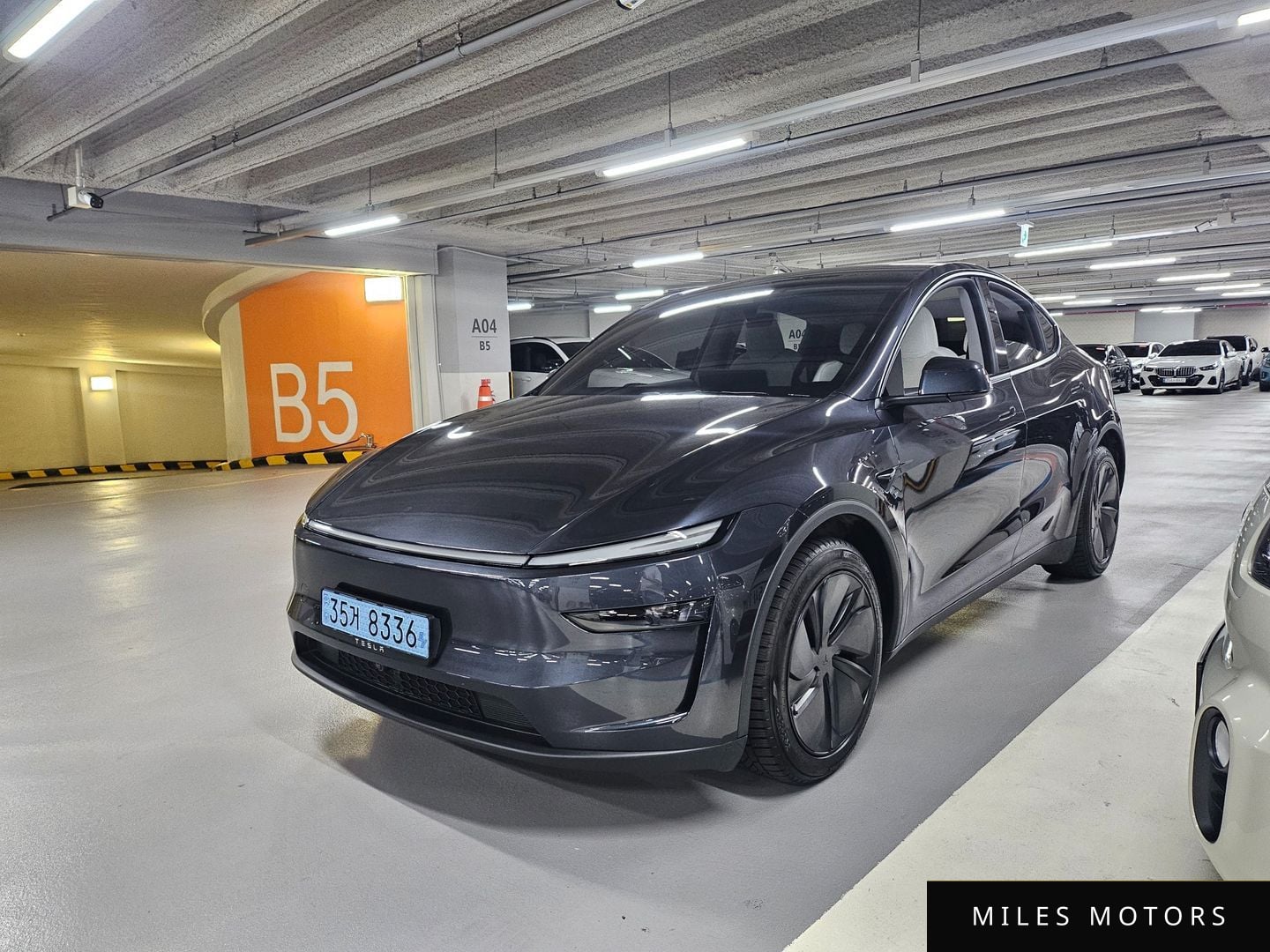 Tesla Model Y 2025 — миниатюра 6