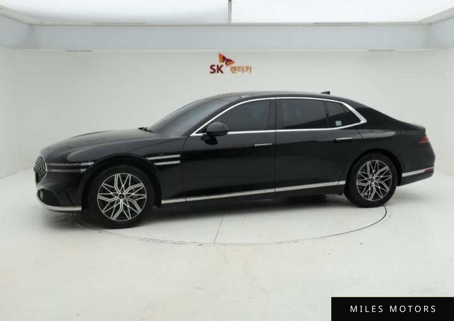 Genesis G90 (RS4) 2023 — миниатюра 2
