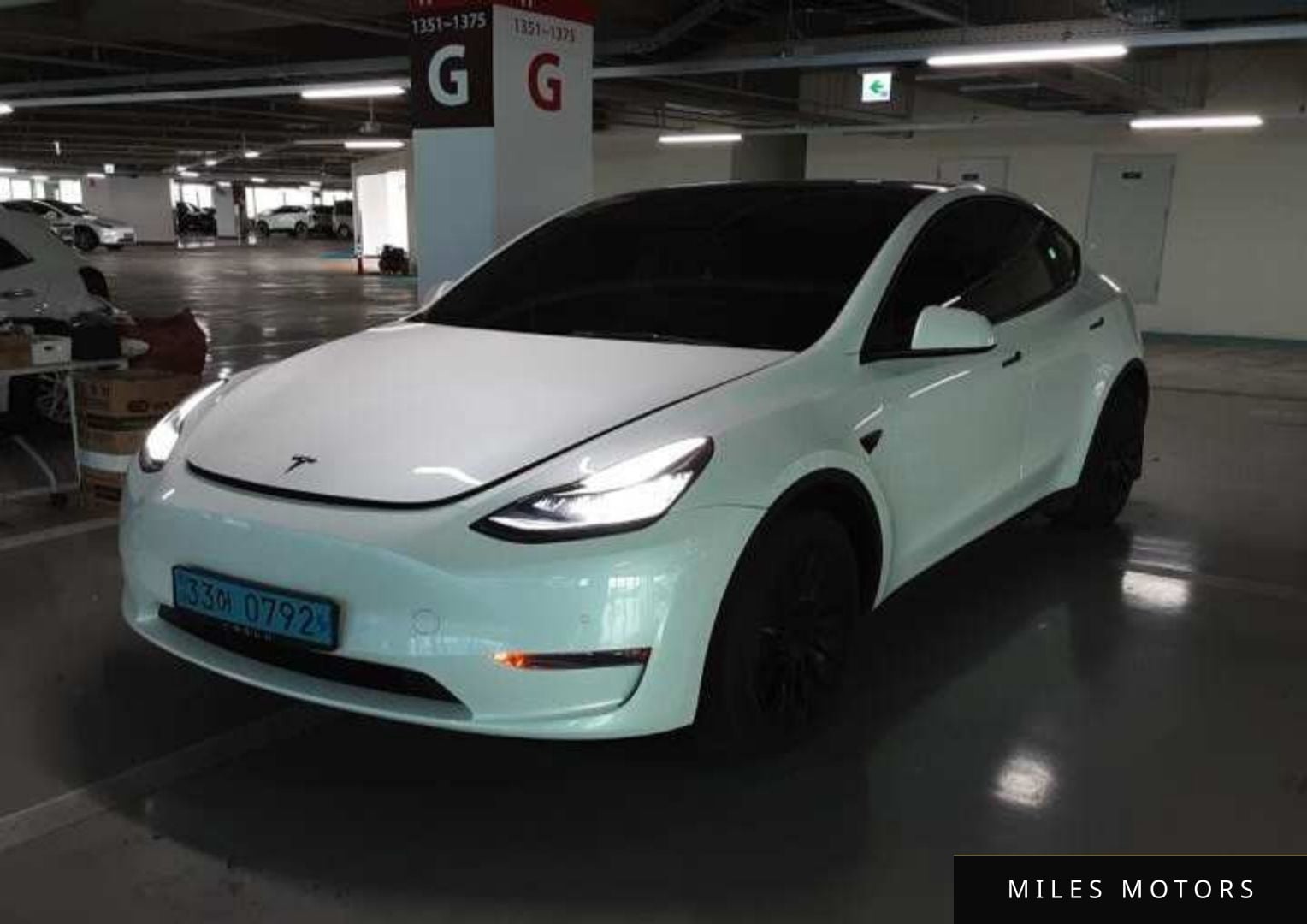Tesla Model Y 2022 — миниатюра 2