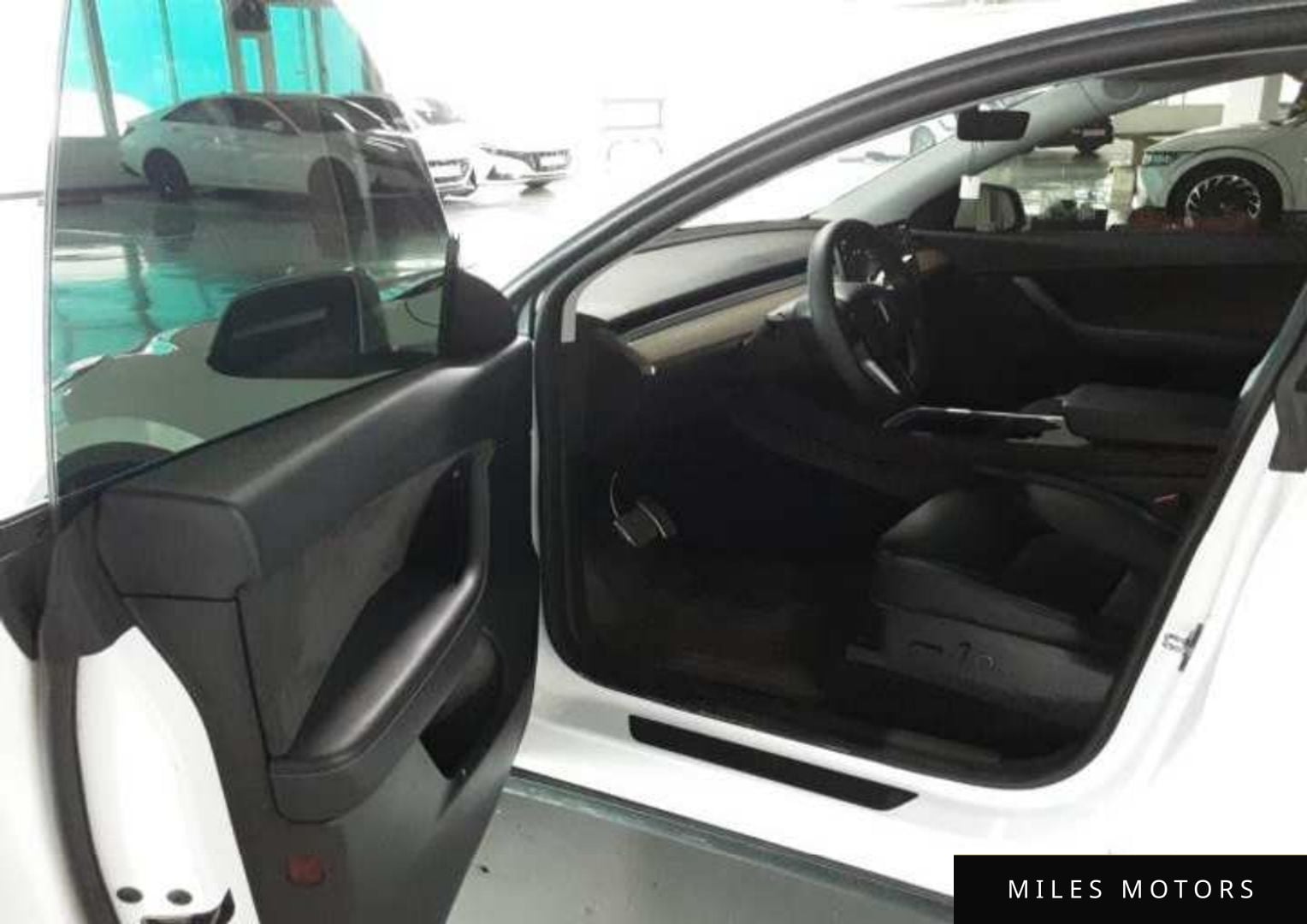 Tesla Model Y 2022 — миниатюра 4